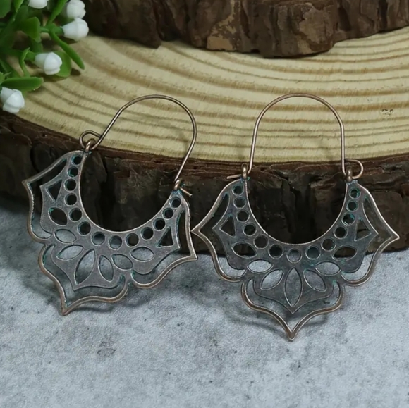 Jewelry - New Vintage Looking Oval Character Earrings